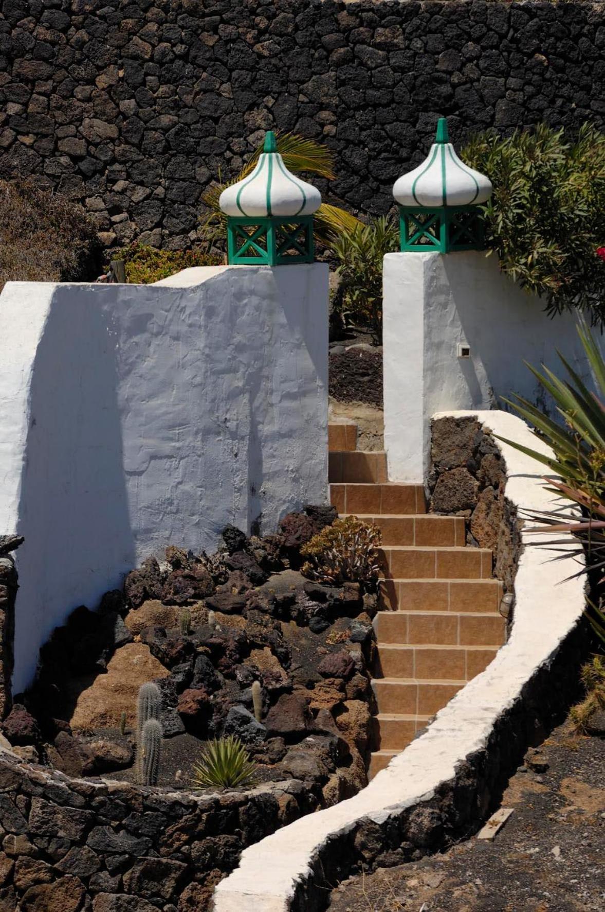 Castillo Lanzarote Sophie - Luxury -sleep In A Volcanic Cave With Heated Pool *