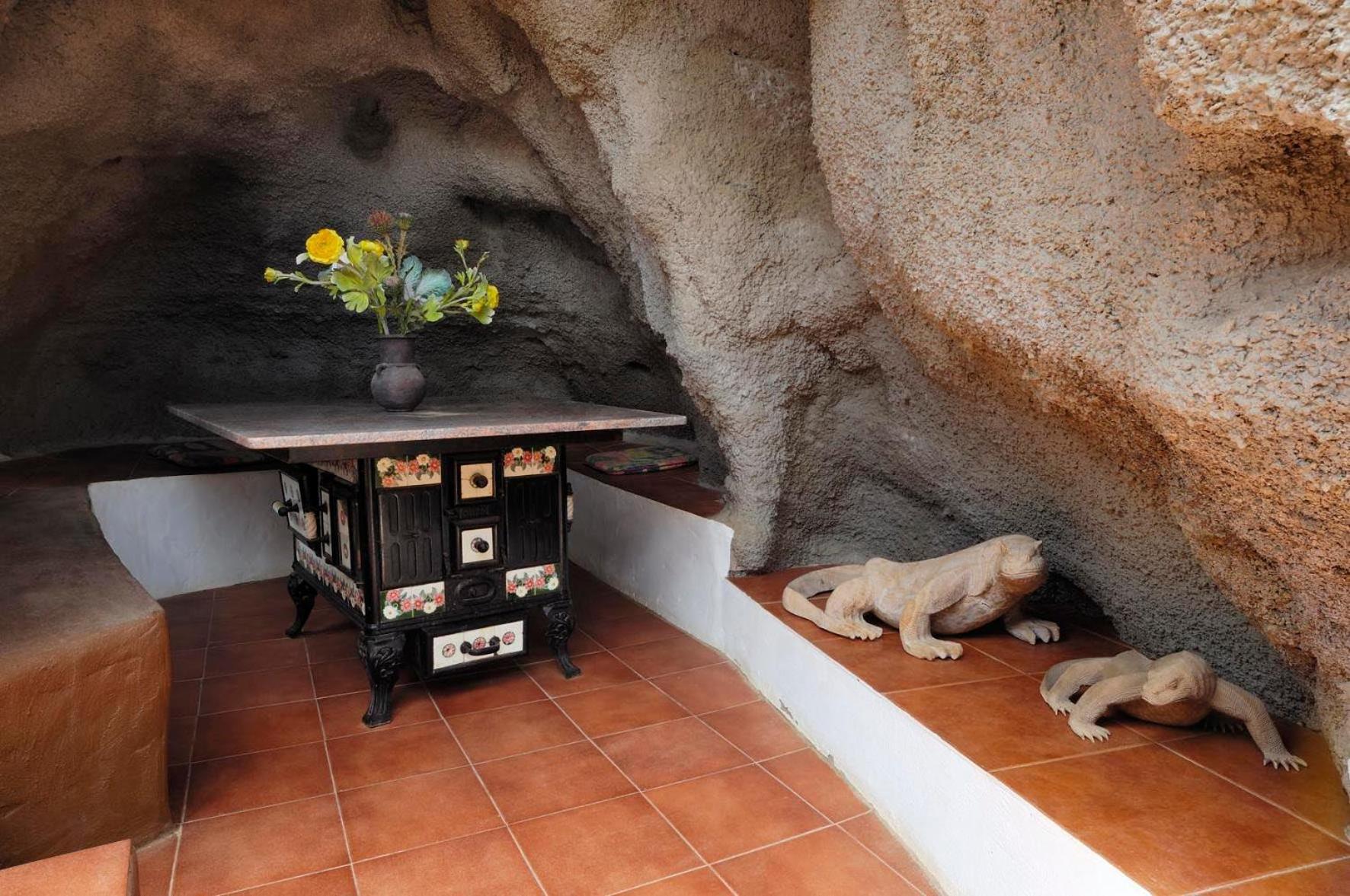 Castillo Lanzarote Sophie - Luxury -sleep In A Volcanic Cave With Heated Pool * Tias
