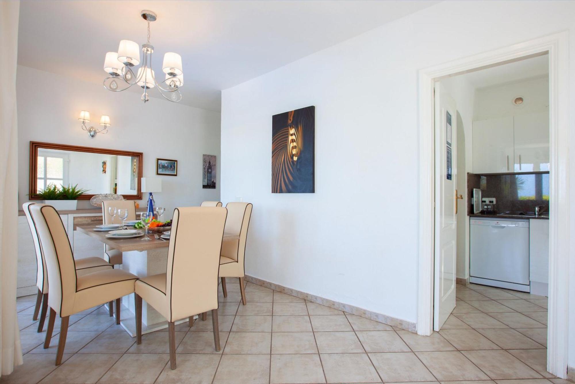 Modern Mojones 3 Bedrooms Private Heated Pool Marcus Puerto del Carmen (Lanzarote)