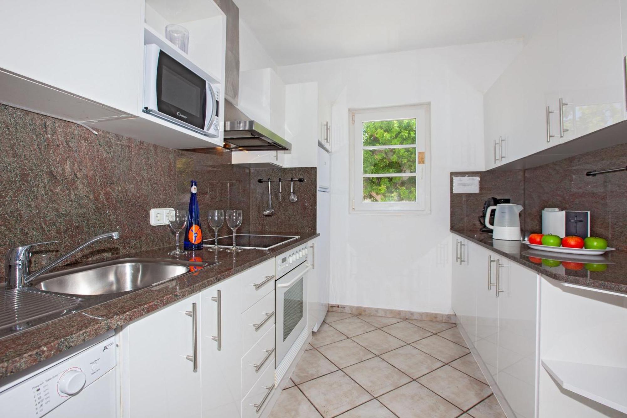 Modern Mojones 3 Bedrooms Private Heated Pool Marcus Puerto del Carmen (Lanzarote)
