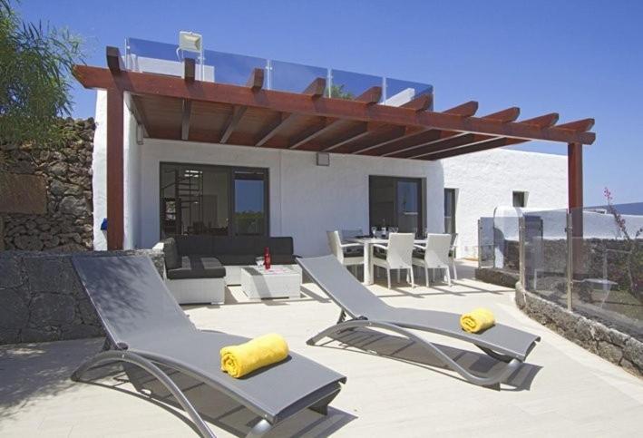 Mirador Mojones Mojones Puerto Del Carmen Lanzarote Villa Tías