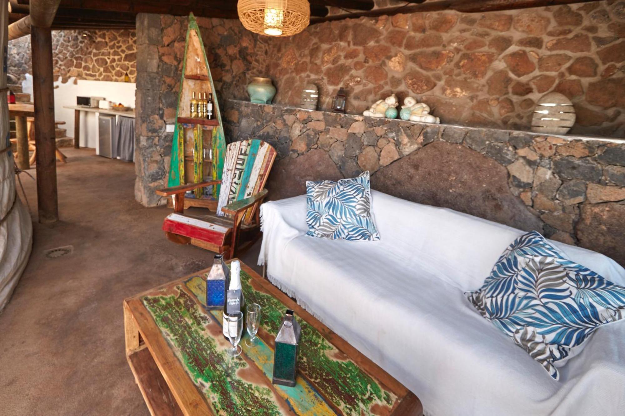 Palacio And Yurt - 2 Pools - Hot Tub - Fantastic Sea Views * Tabayesco