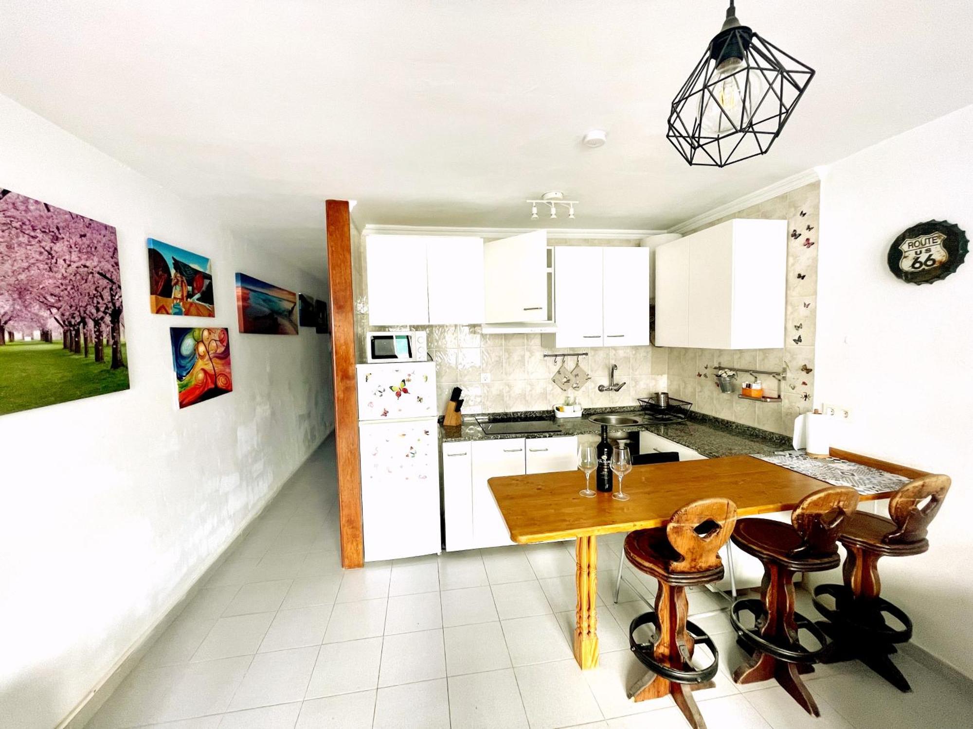 Casita Mara! 2' Line To The Sea, Shops And Bar's Apartamento *
