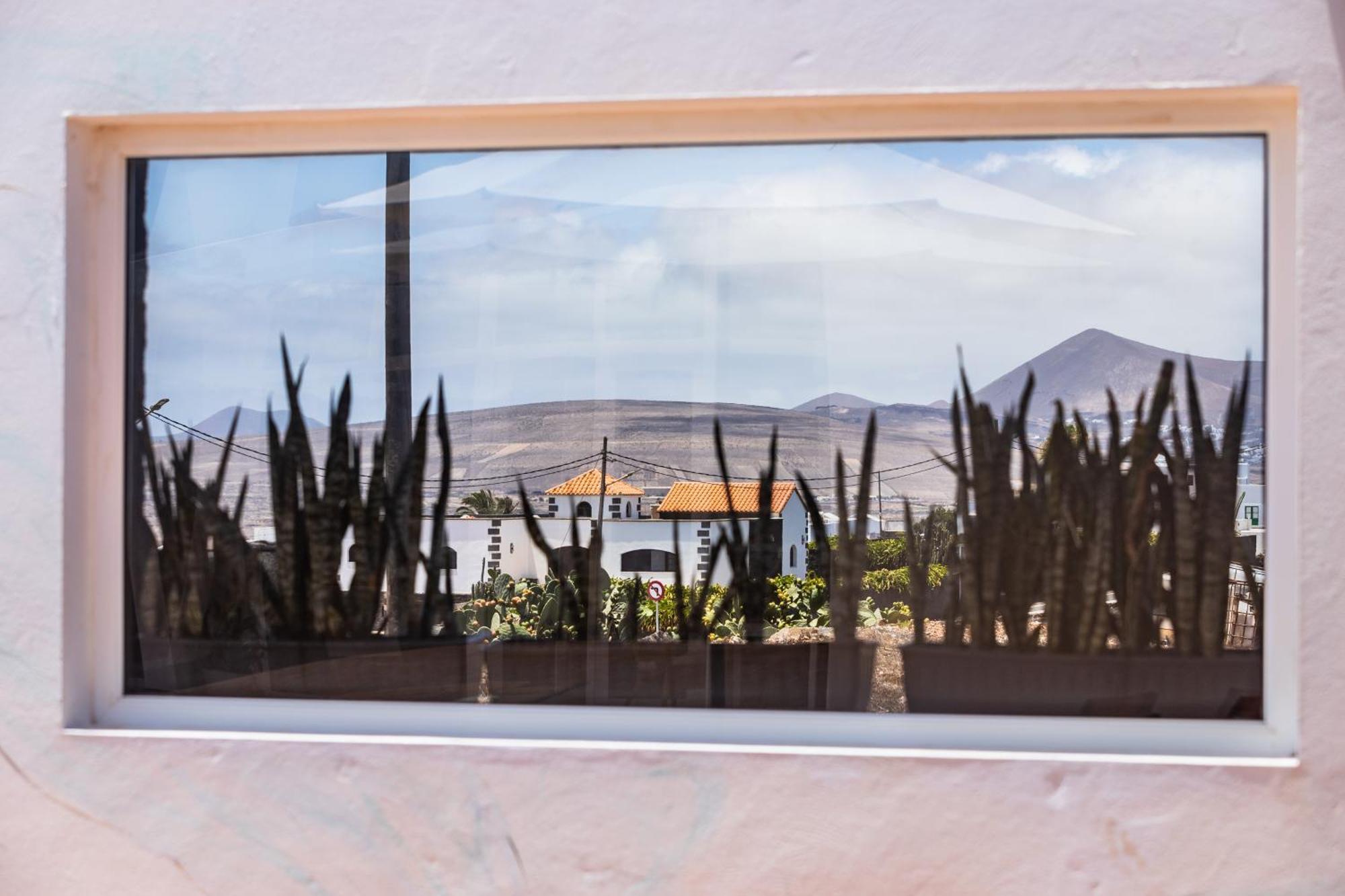 Dulce Celestino Lanzarote Villa