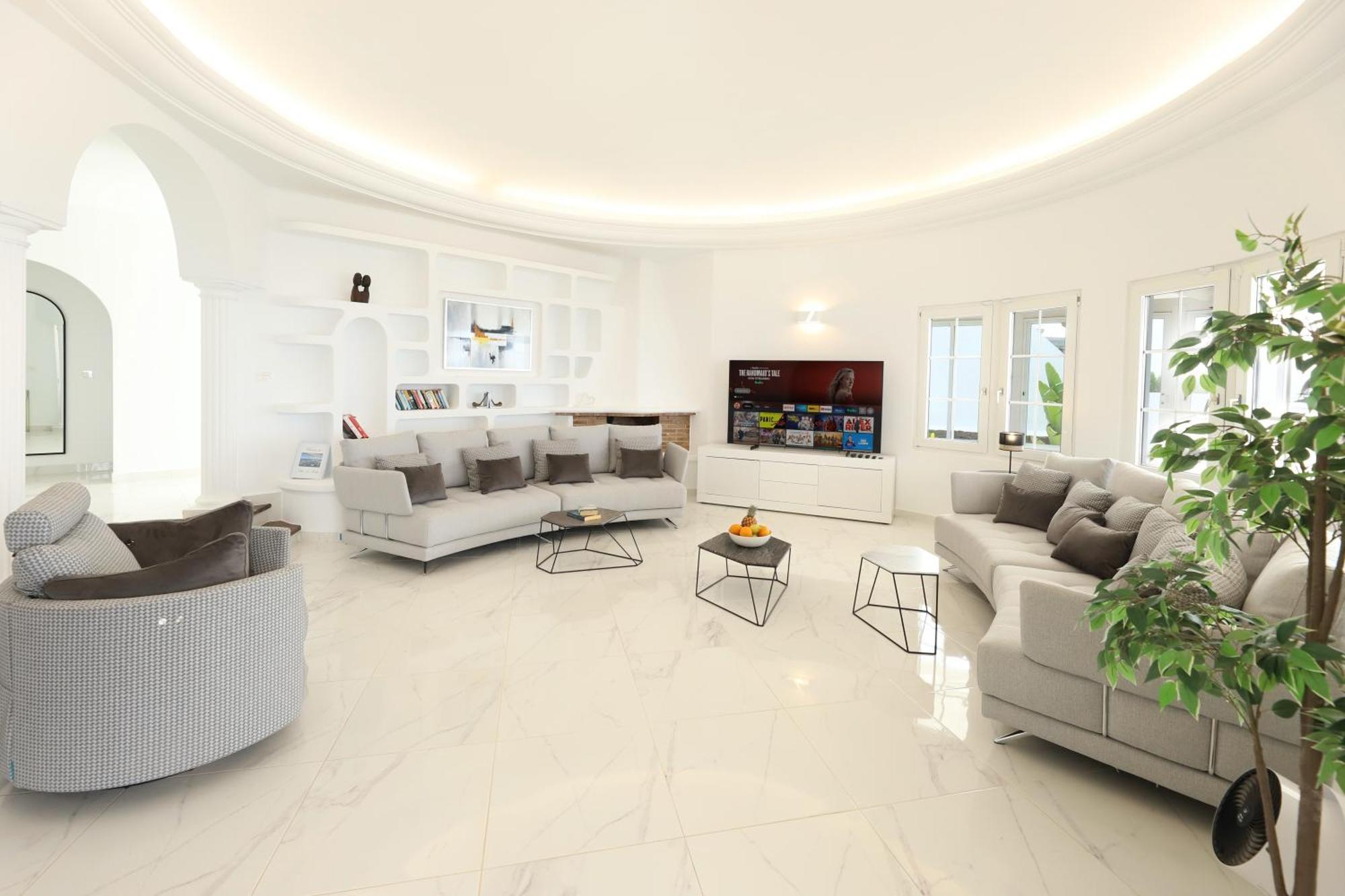 Luxury Puerto Del Carmen 4 Bedrooms La Perla Modern Furnishings Stunning Sea Views Villa Tias