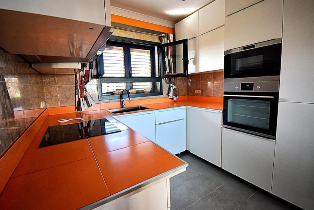 Casa Sargantana Apartment *