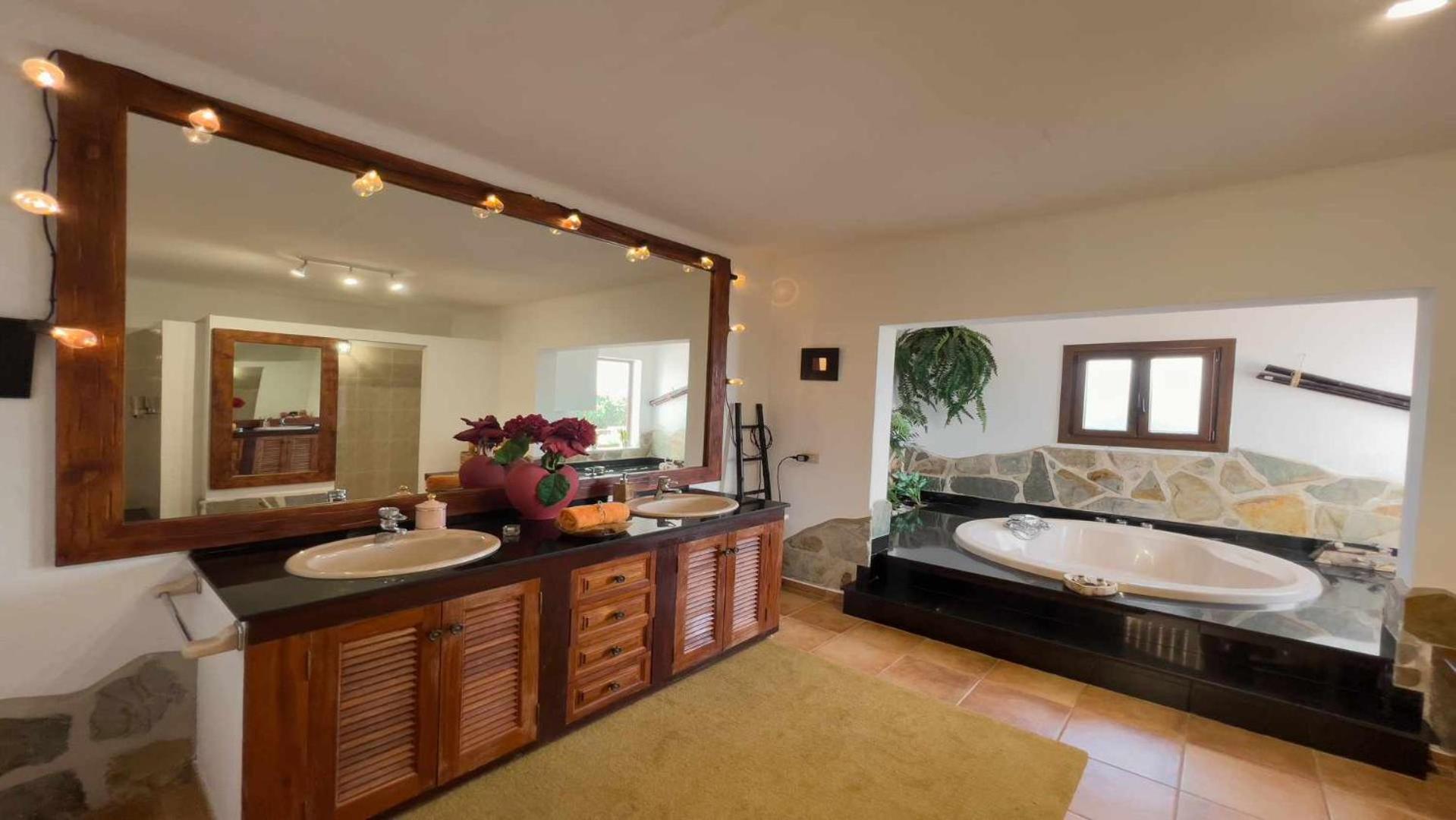 Preciosa Casa Cristian Y Maria Con Piscina Privada * Tias