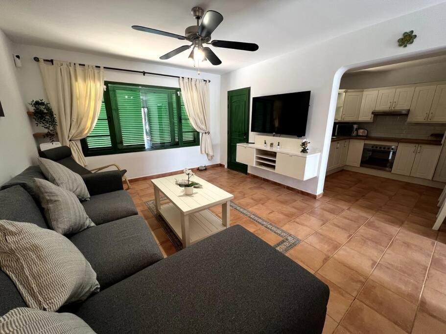 The Sallies - 3 Bedroom With Private Pool Holiday home