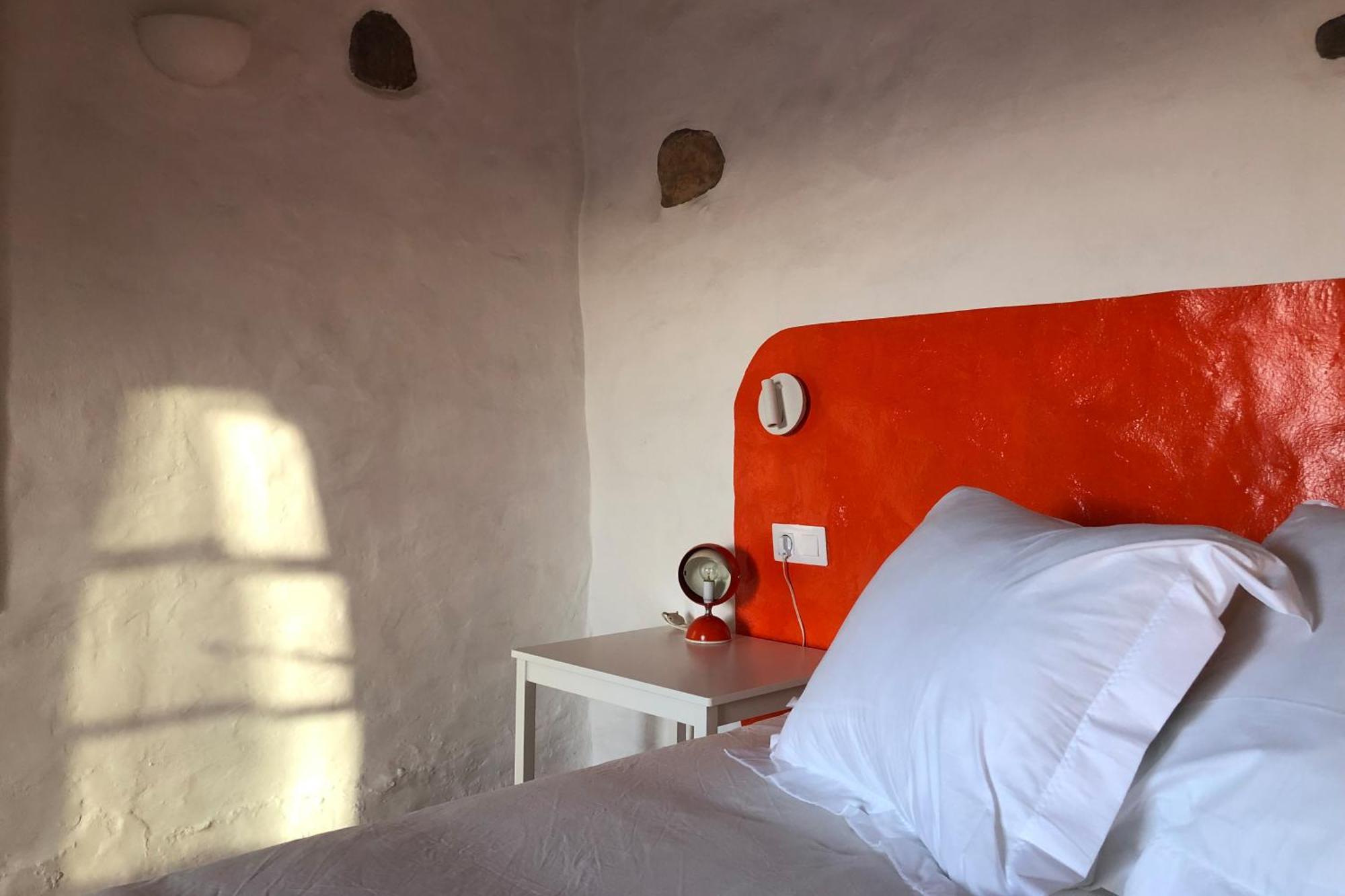Сasa de vacaciones Casa Lupe. Art-inspired Courtyard House In Teguise (Lanzarote)