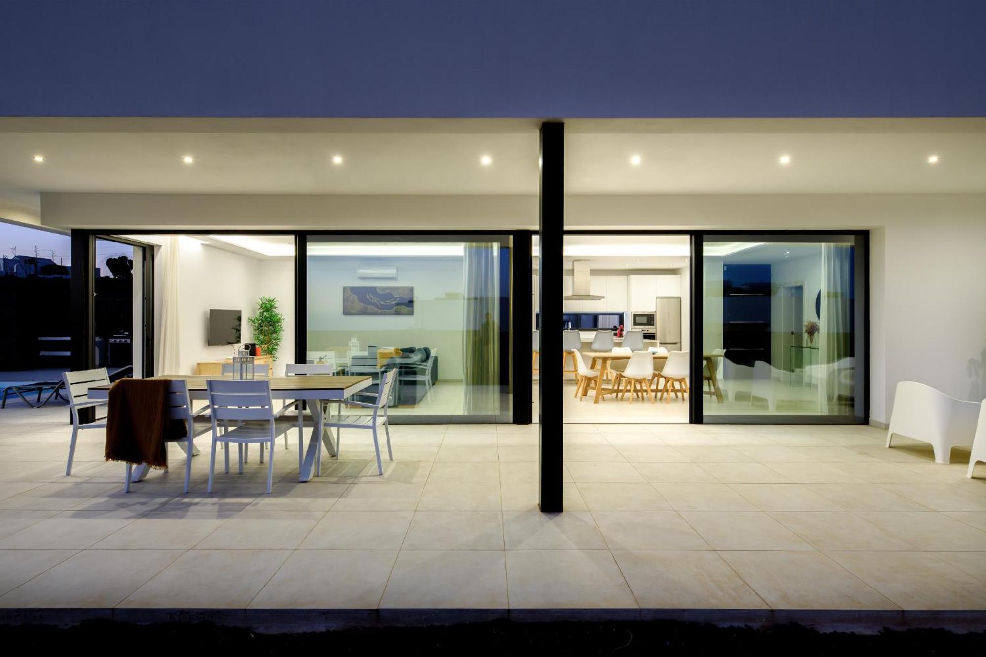 Ainara Villa *