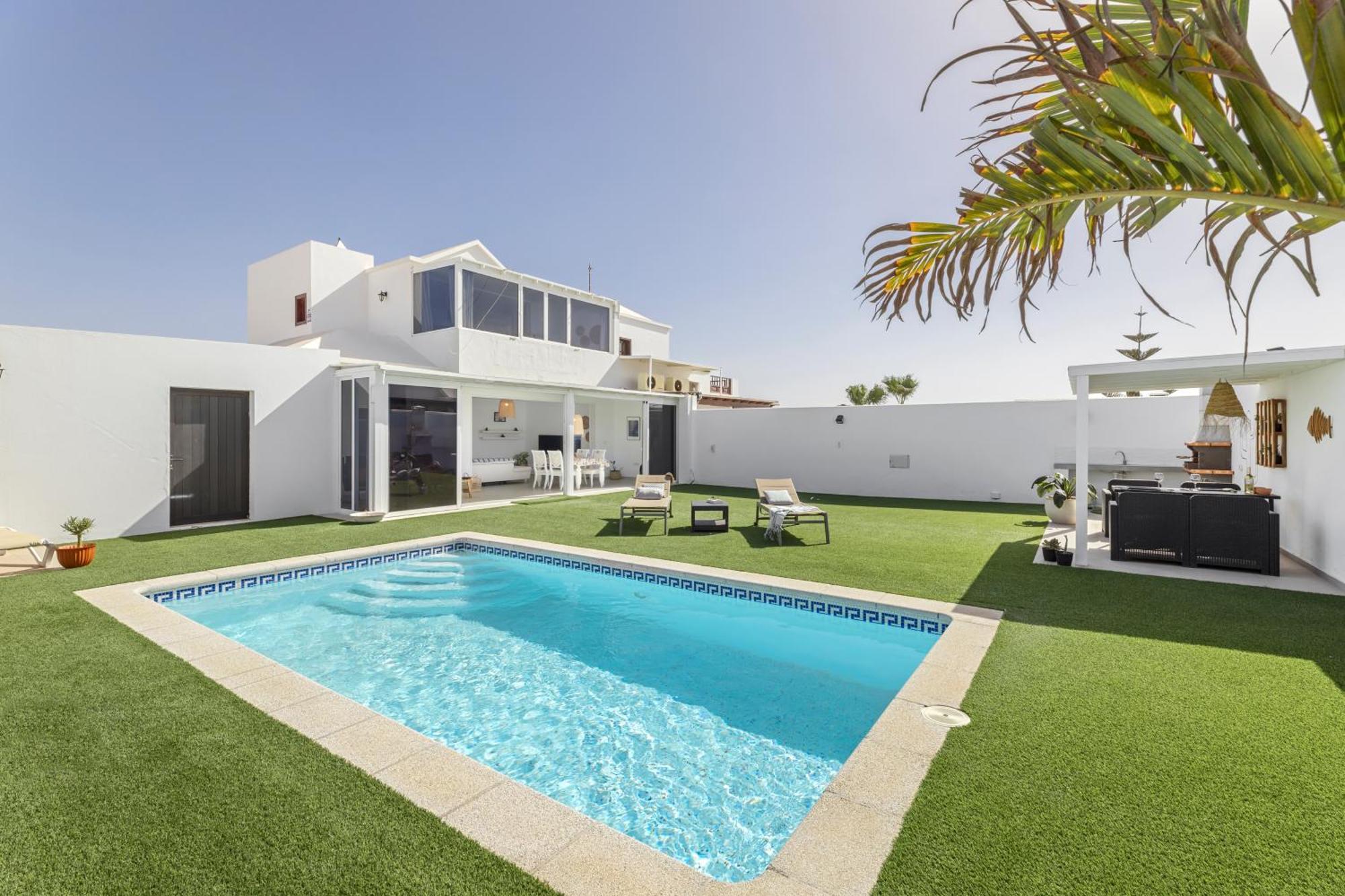 Gara Villa *