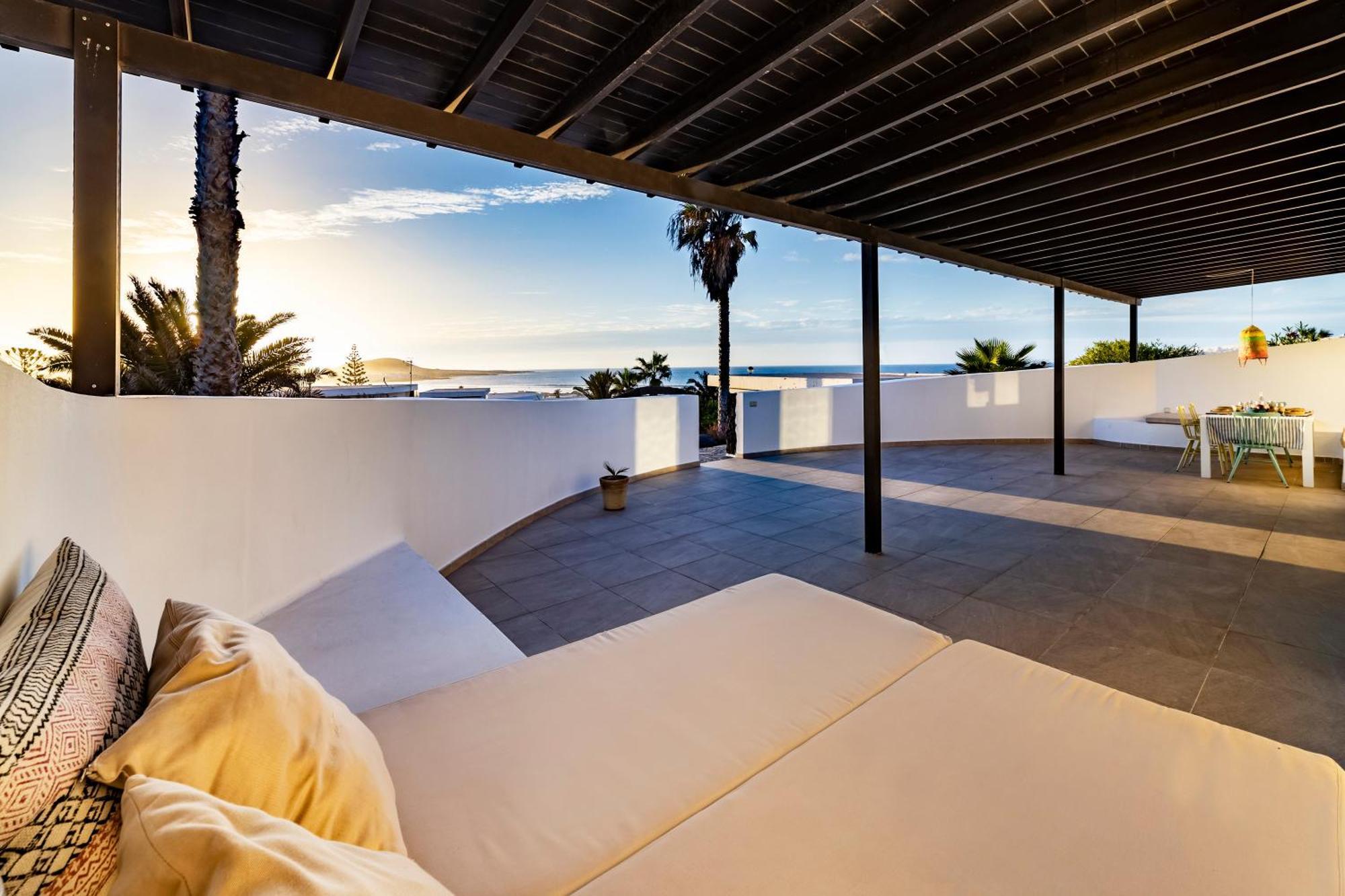 Villa Casa Marina With Pool, Garden And Terrace *