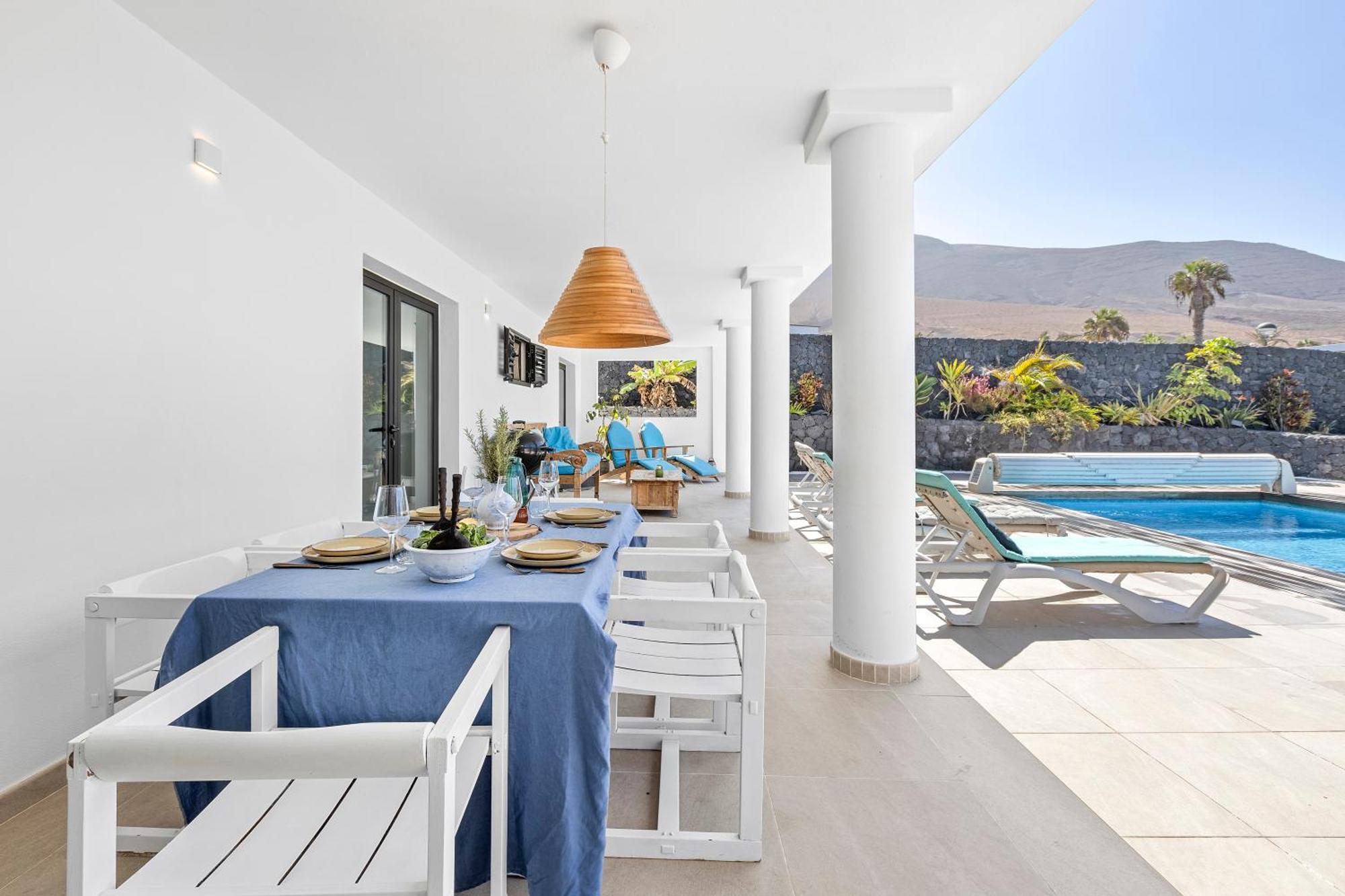 Casa Marina With Pool, Garden And Terrace Villa Famara
