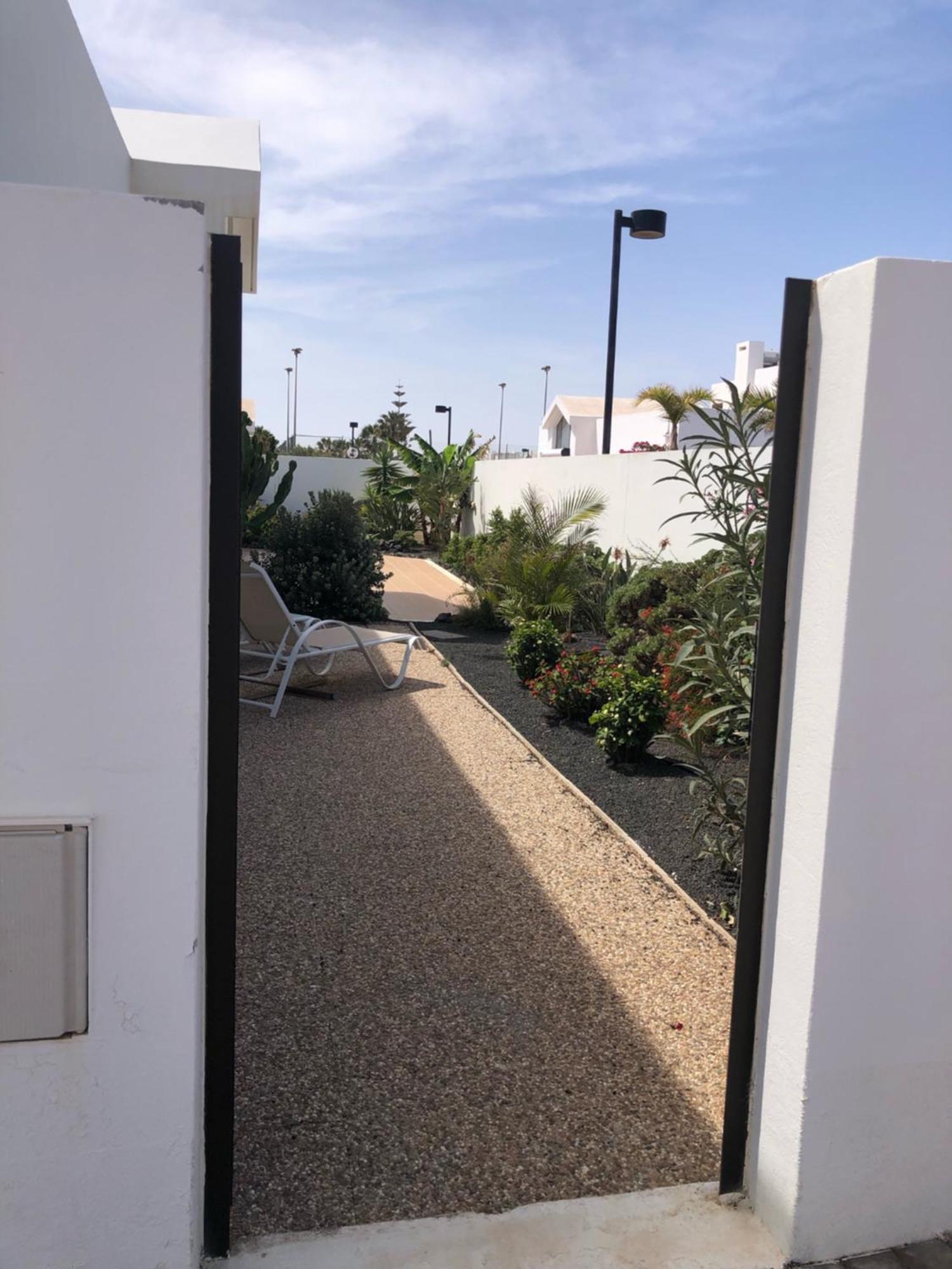 Buganvillas 77 *