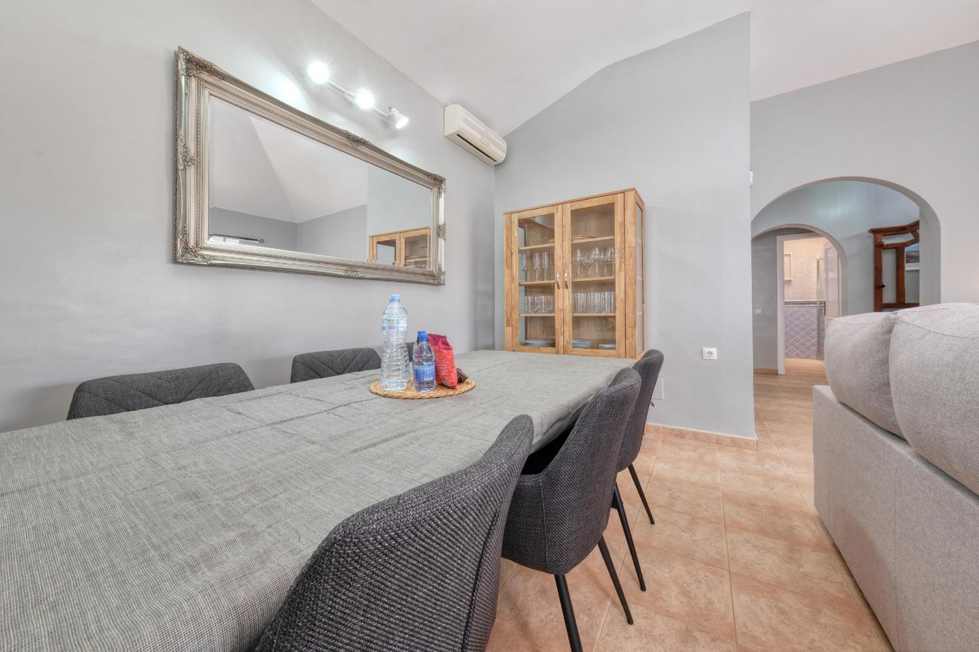 Holiday home Rosa-private Pool, Quiet Area Arrecife (Lanzarote)