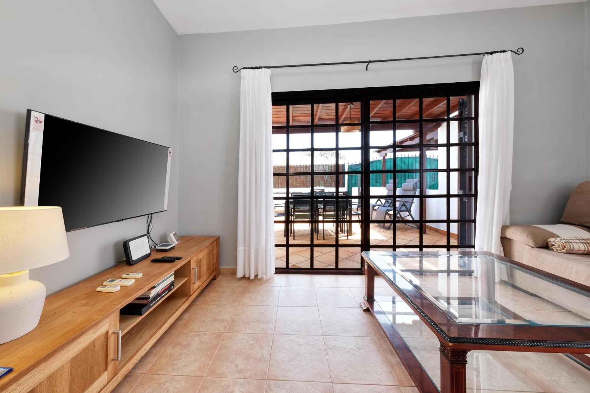 Rosa-private Pool, Quiet Area Arrecife (Lanzarote)