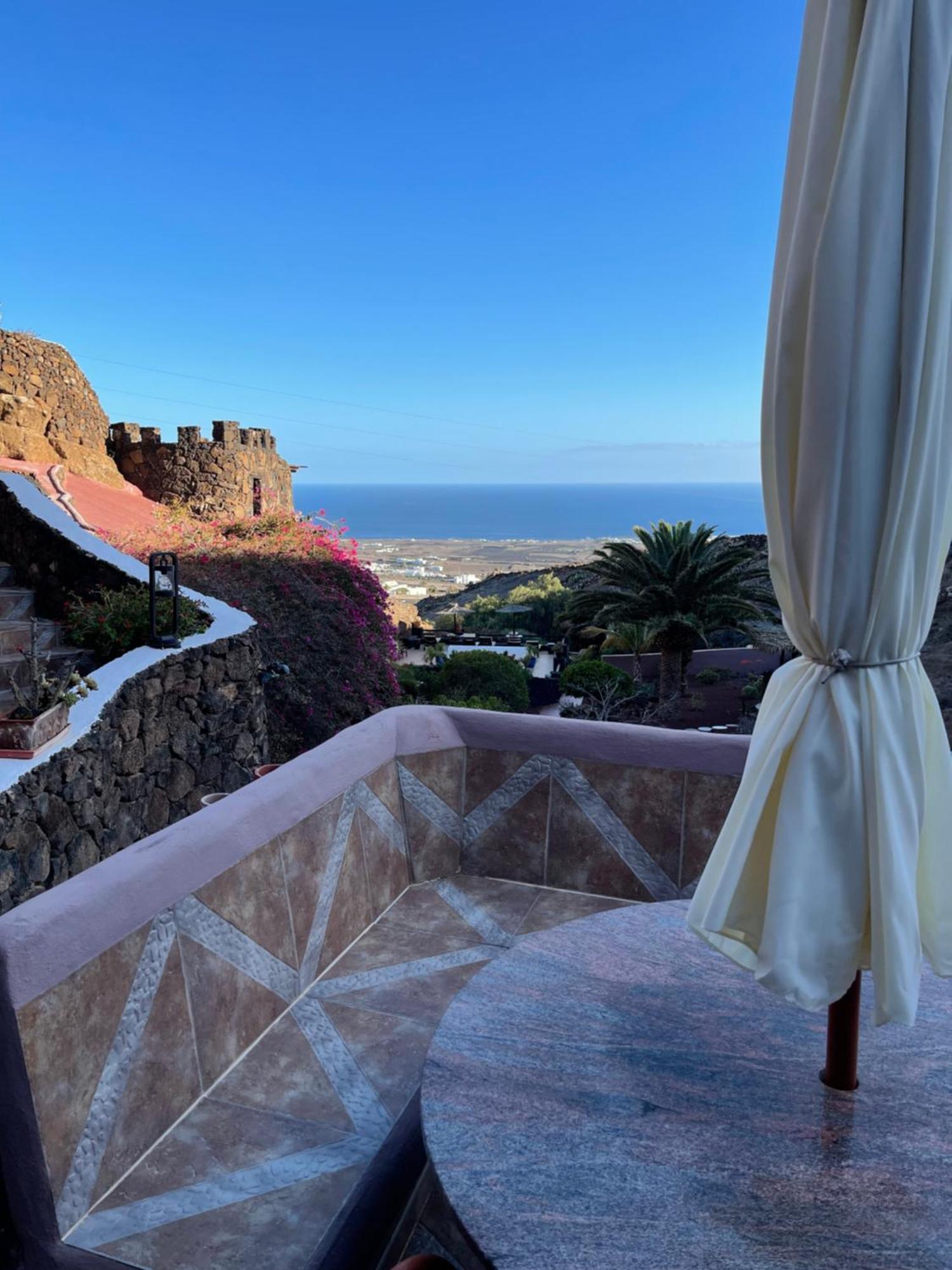 Castillo Lanzarote Sophie - Luxury -sleep In A Volcanic Cave With Heated Pool Tias