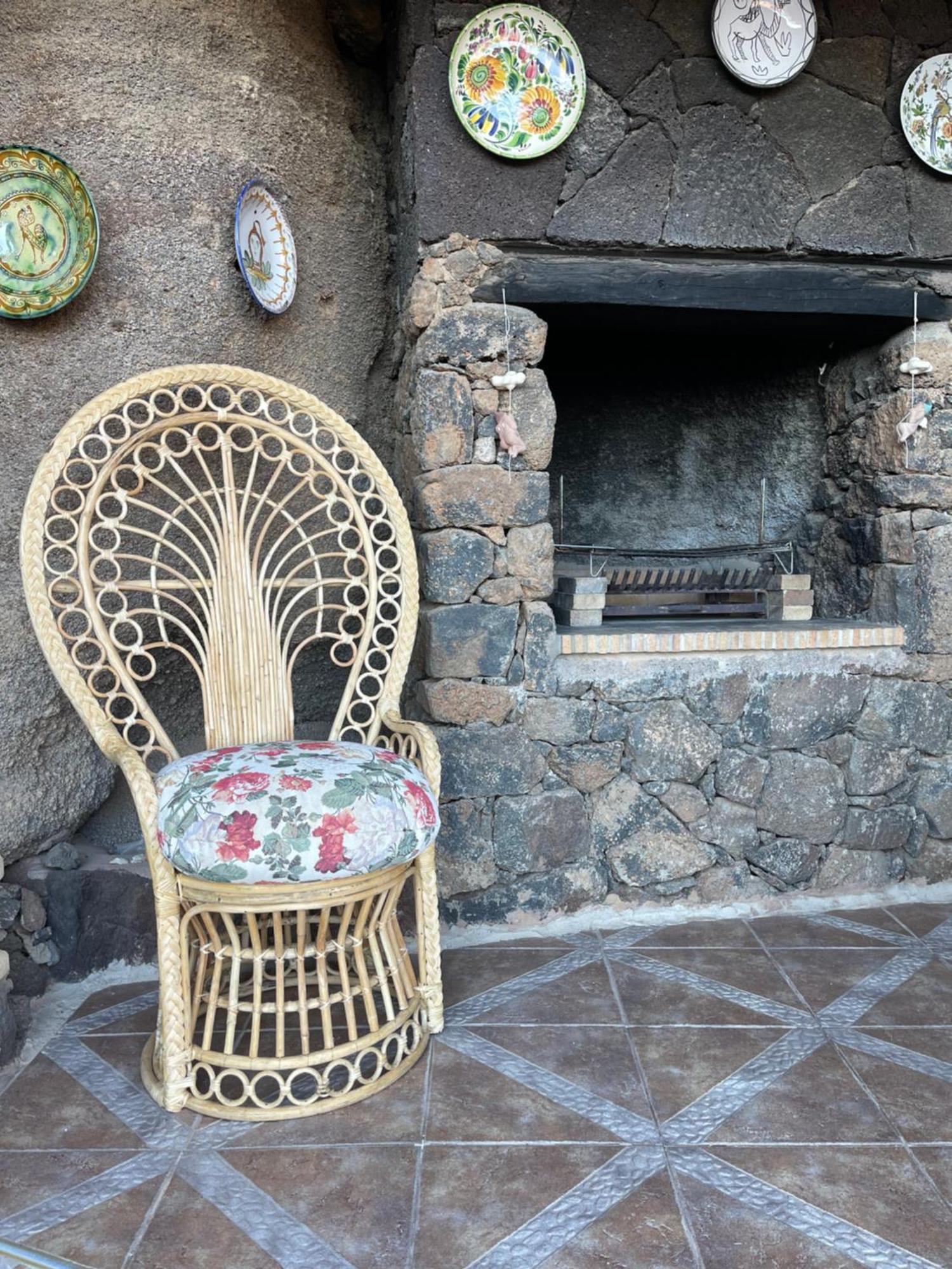 Castillo Lanzarote Sophie - Luxury -sleep In A Volcanic Cave With Heated Pool * Tias