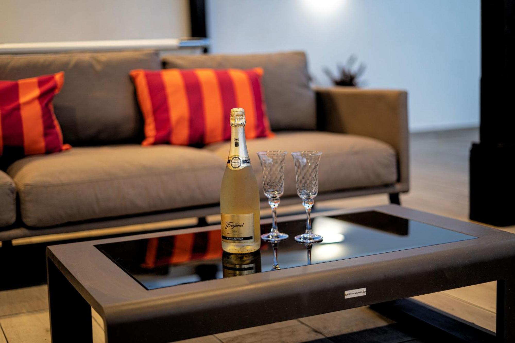 Beautiful Puerto Del Carmen 3 Bedrooms Crystal Private Pool Close To Amenities Lanzarote Villa Tias