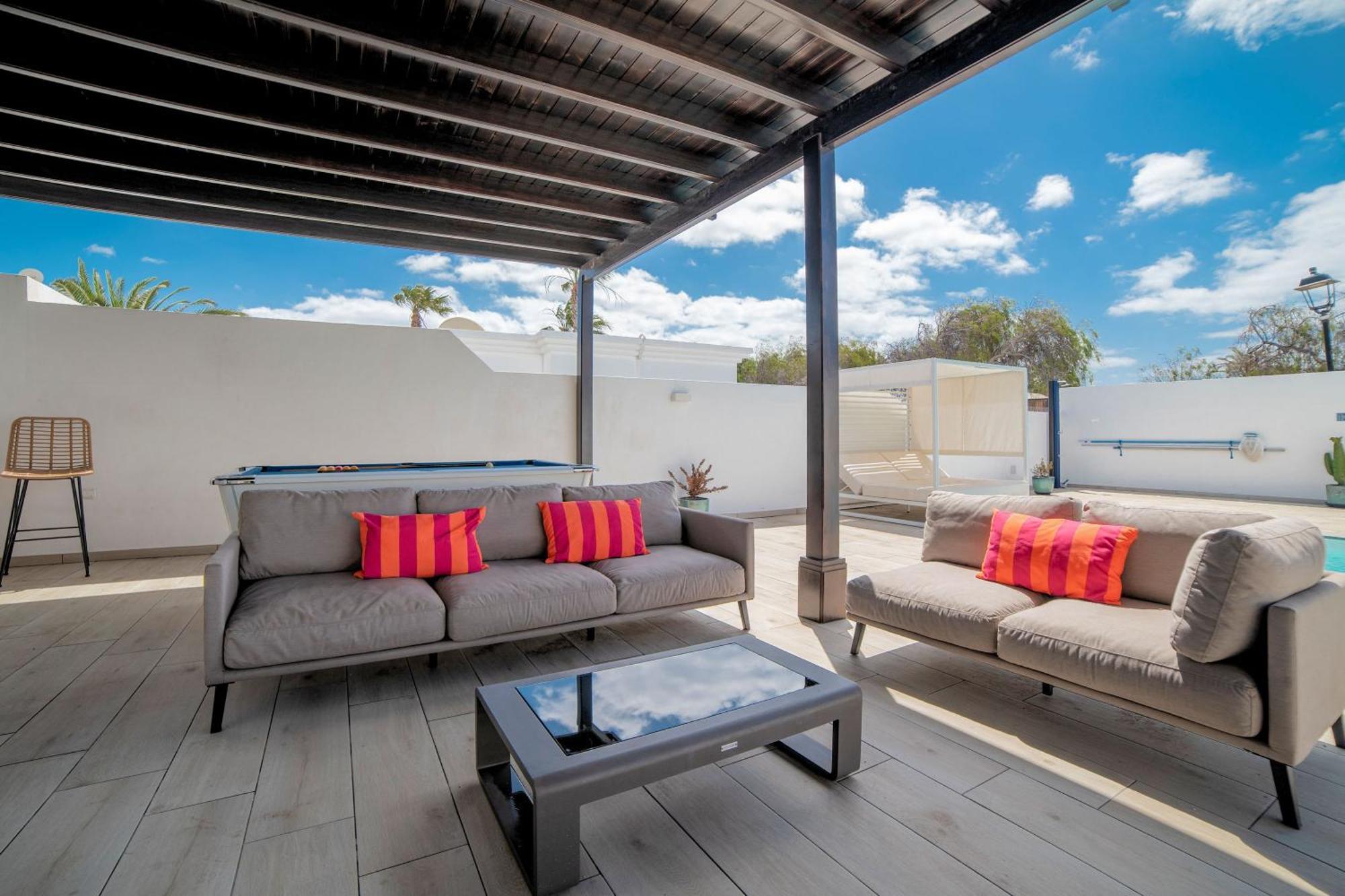 Beautiful Puerto Del Carmen 3 Bedrooms Crystal Private Pool Close To Amenities Lanzarote Villa Tias