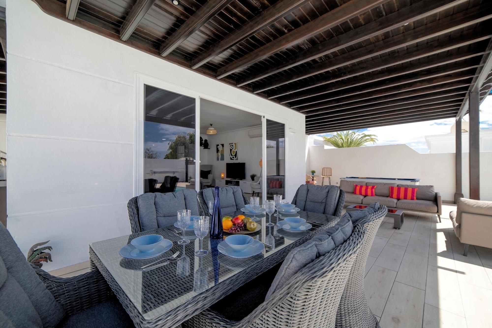 Beautiful Puerto Del Carmen 3 Bedrooms Crystal Private Pool Close To Amenities Lanzarote