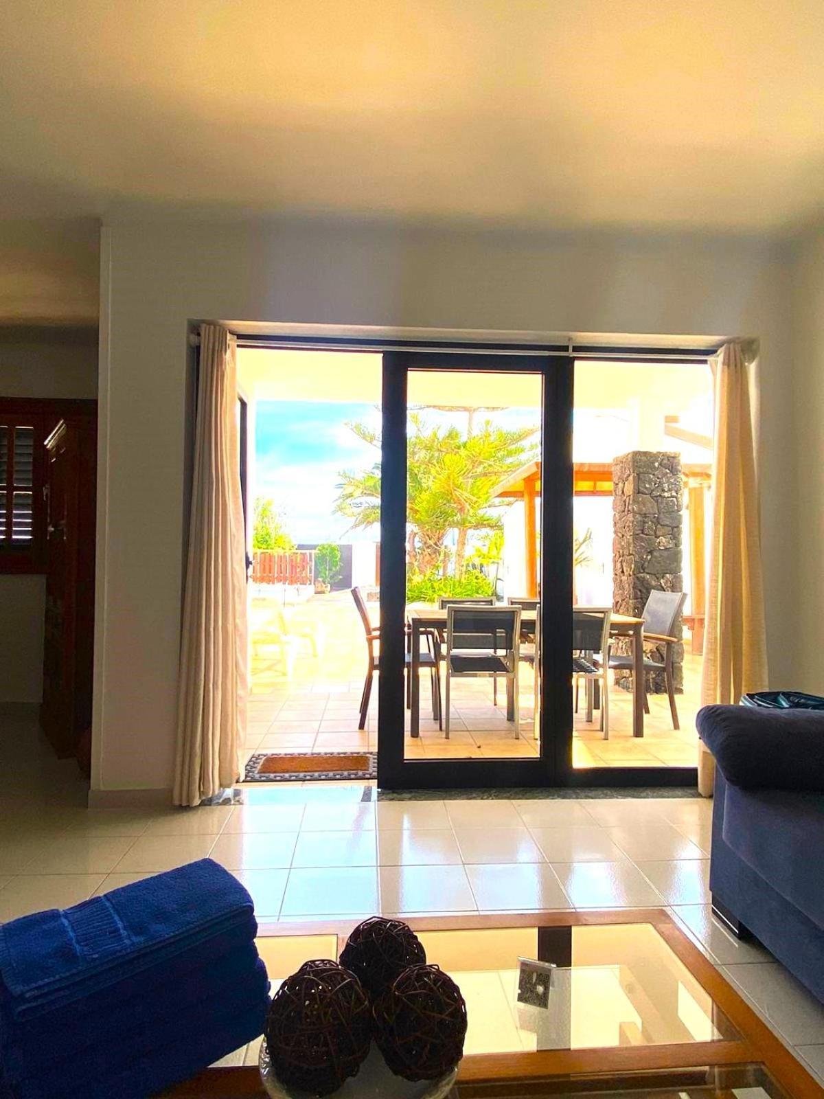 Roferos 32 * Puerto del Carmen (Lanzarote)