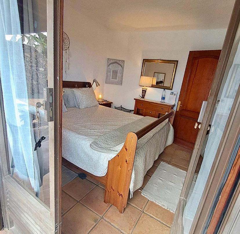 Tipica Lanzarote House Only Adults Bed & Breakfast *