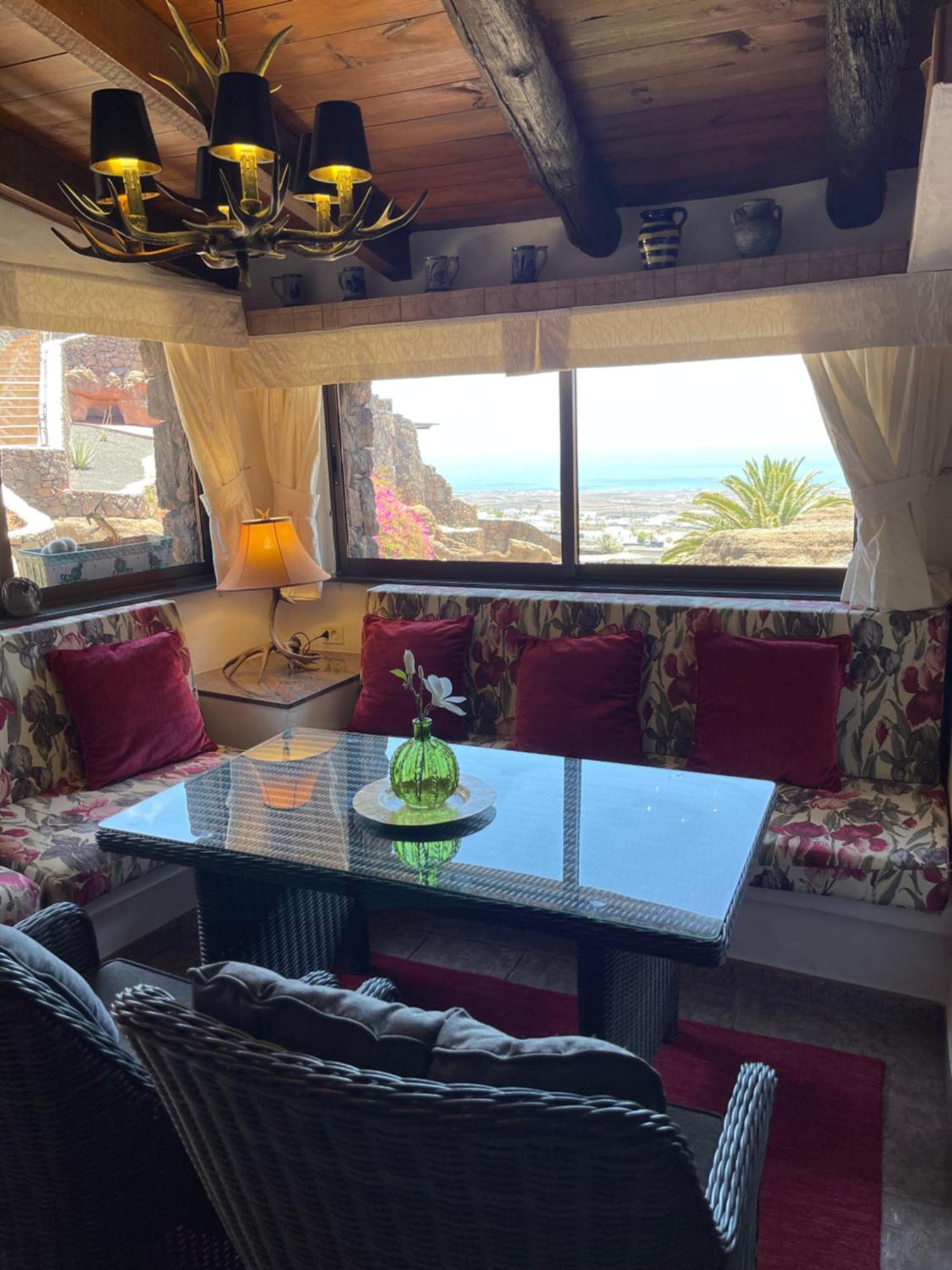 Castillo Lanzarote Sophie - Luxury -sleep In A Volcanic Cave With Heated Pool *