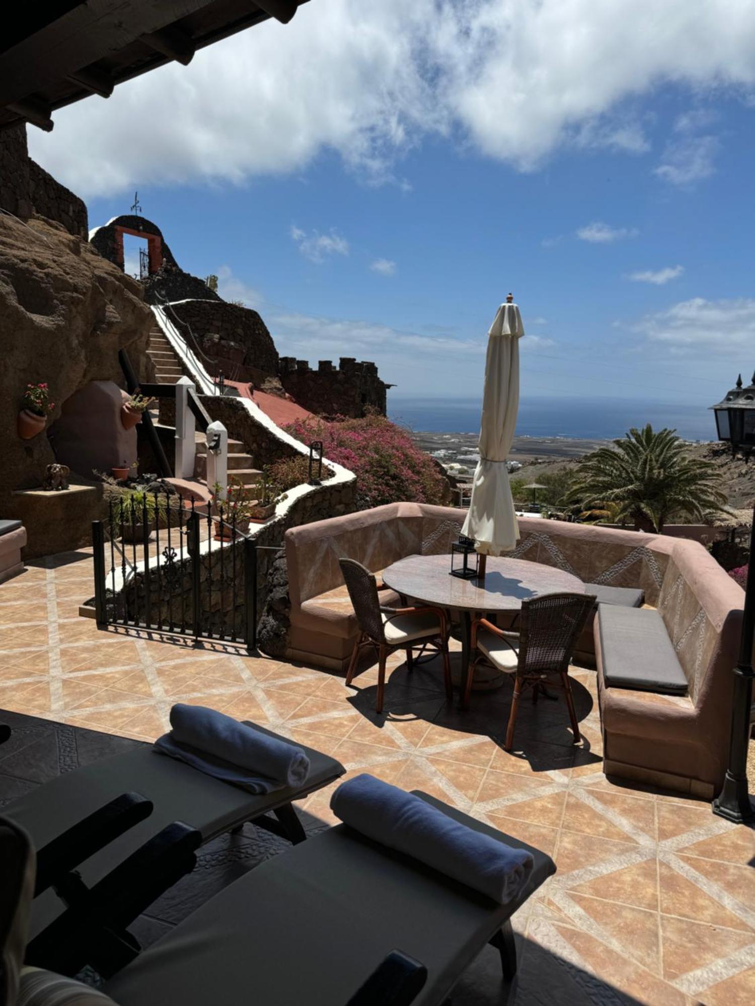Castillo Lanzarote Sophie - Luxury -sleep In A Volcanic Cave With Heated Pool *