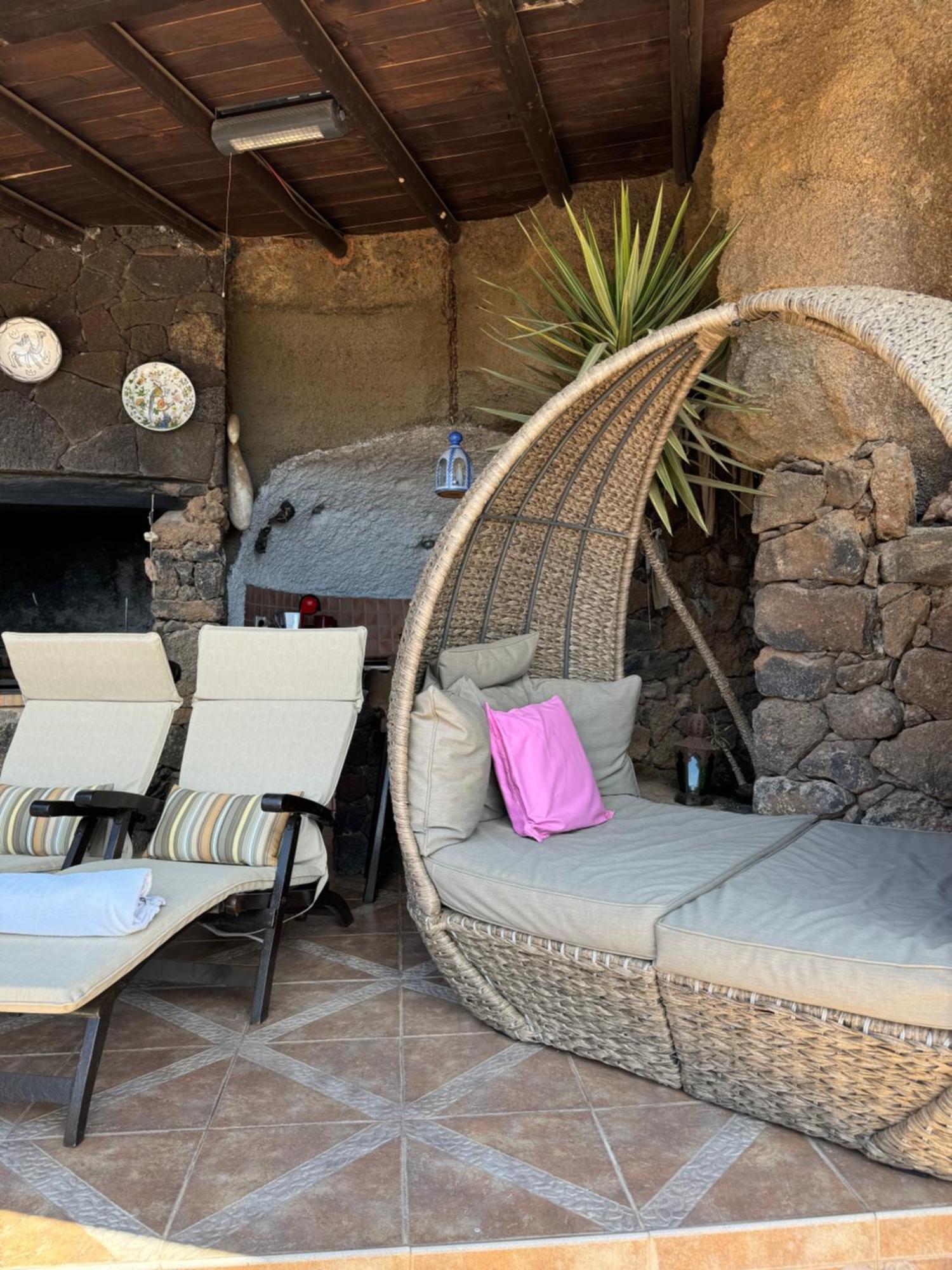 Castillo Lanzarote Sophie - Luxury -sleep In A Volcanic Cave With Heated Pool Villa *