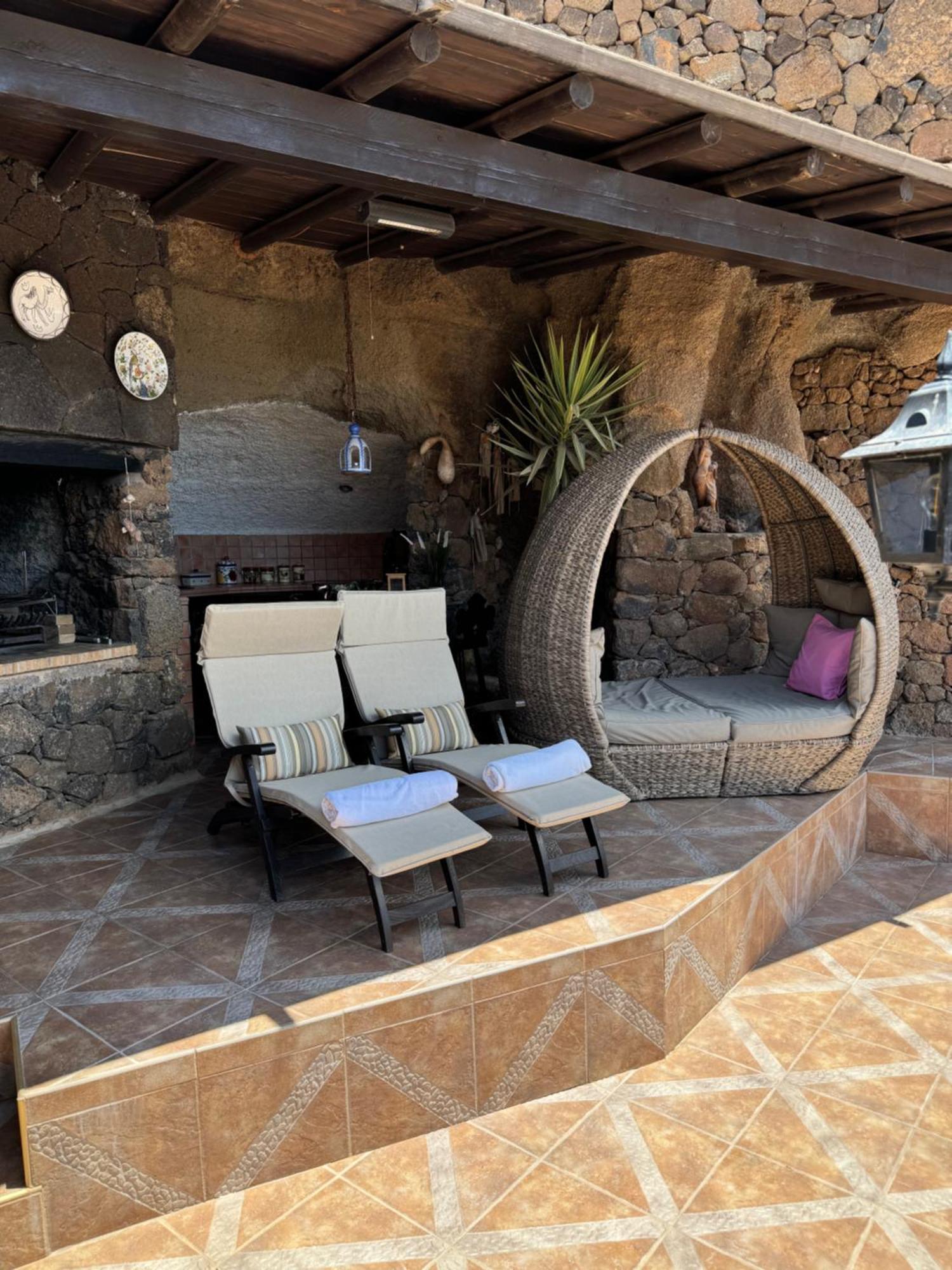 Castillo Lanzarote Sophie - Luxury -sleep In A Volcanic Cave With Heated Pool * Tias