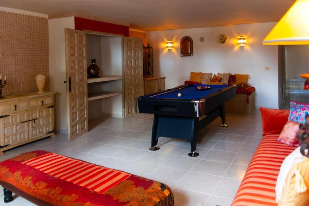 Guimes Pool House Holiday home *