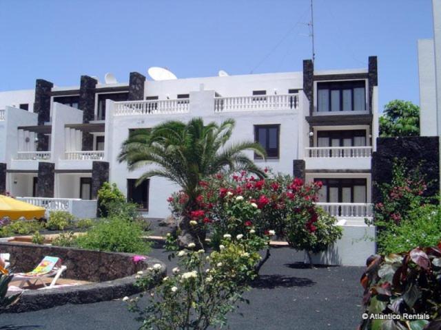 2 Bedroom On Popular Complex