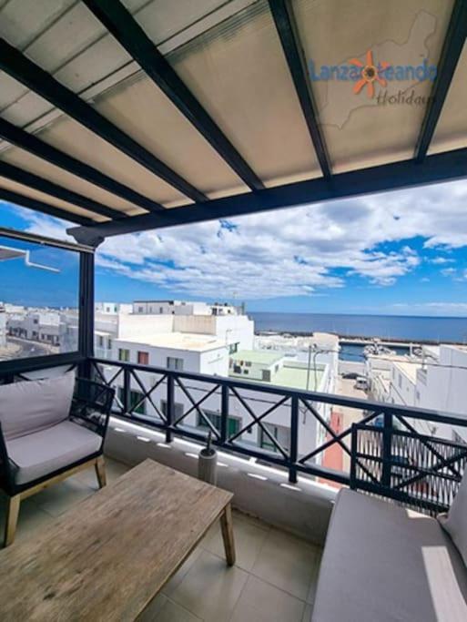 The Blue Cris-tol Vv With Sea View * Puerto del Carmen (Lanzarote)