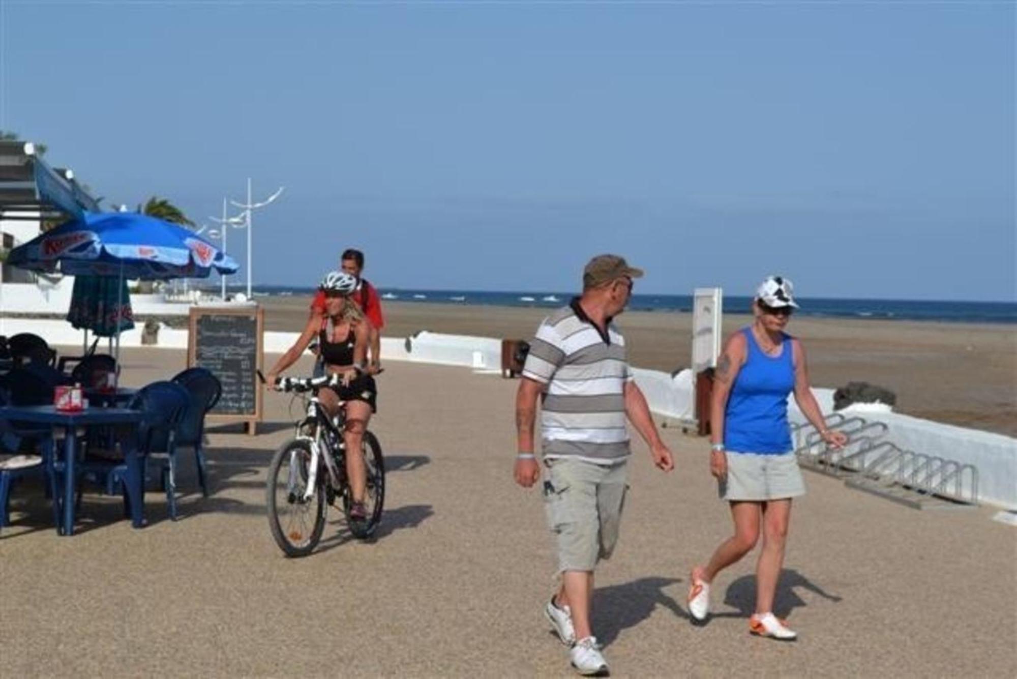 In Playa Honda Mit Sonniger Terrasse Und Meerblick Apartamento