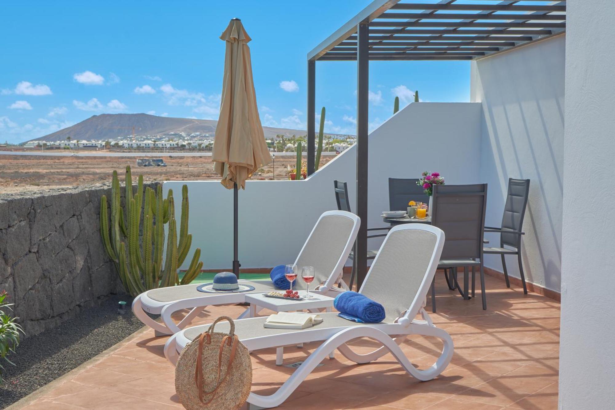Сasa de vacaciones Maria De Timanfaya - Sea And Mountains Views, Pool, Wifi, 15 Minutes Walk To Marina Rubicon Playa Blanca (Lanzarote)