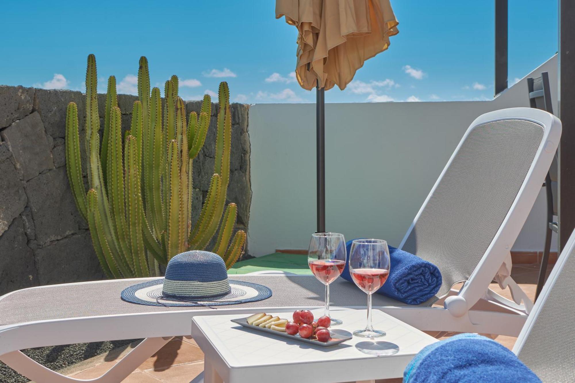 Сasa de vacaciones Maria De Timanfaya - Sea And Mountains Views, Pool, Wifi, 15 Minutes Walk To Marina Rubicon Playa Blanca (Lanzarote)