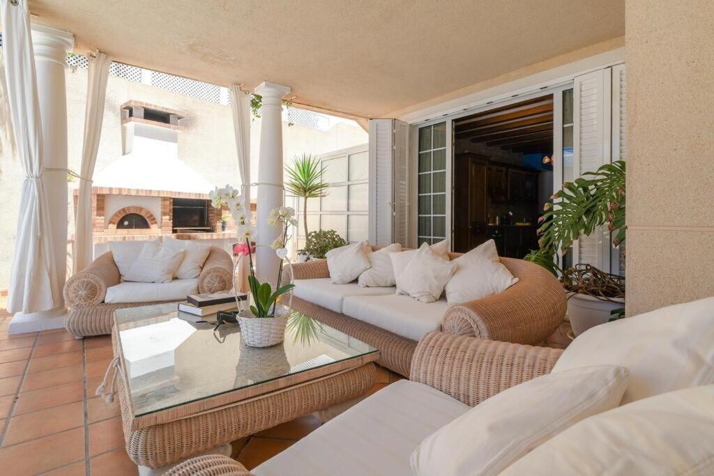 La Concha Beachfront Heated Pool * Playa Honda (Lanzarote)