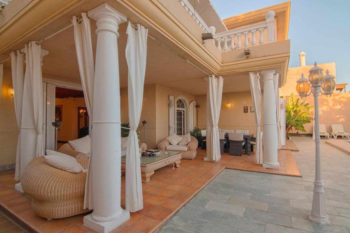 La Concha Beachfront Heated Pool Apartment Playa Honda (Lanzarote)