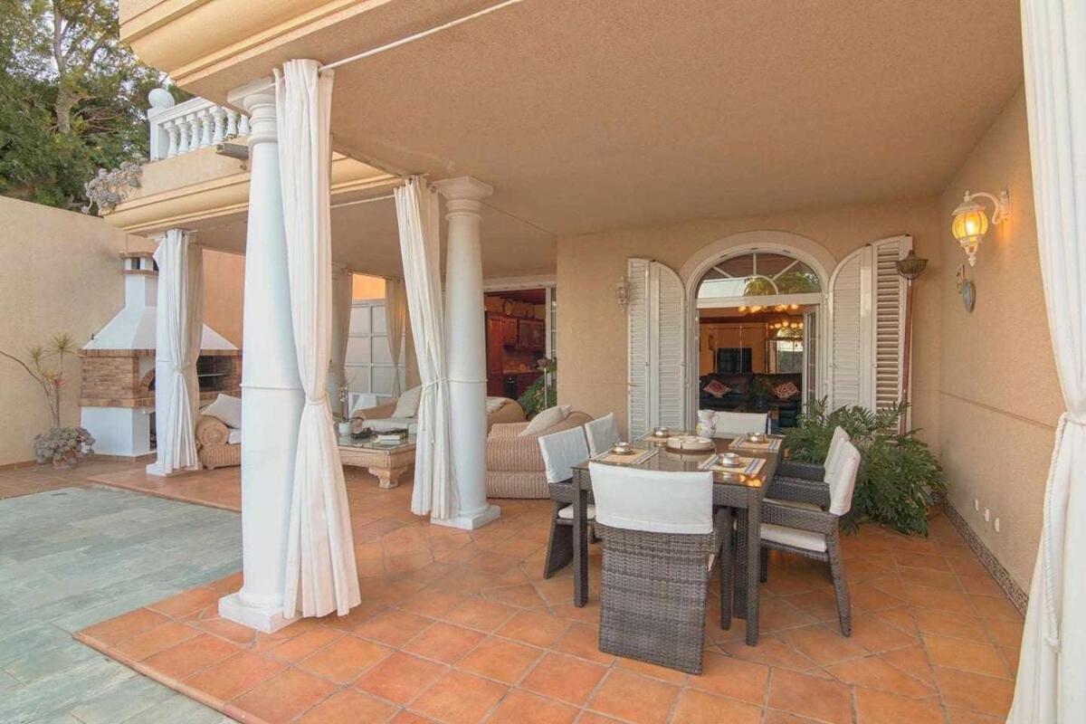 Apartment La Concha Beachfront Heated Pool Playa Honda (Lanzarote)
