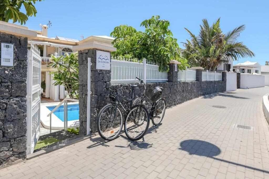 La Concha Beachfront Heated Pool Playa Honda (Lanzarote)