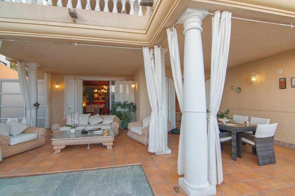 Apartment La Concha Beachfront Heated Pool Playa Honda (Lanzarote)