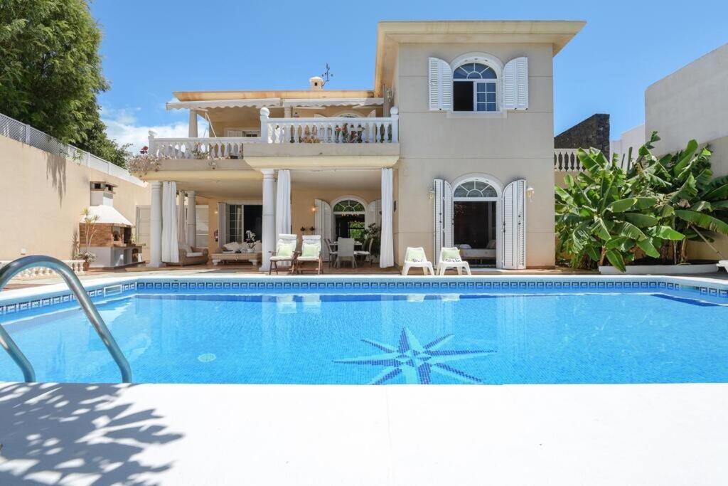 La Concha Beachfront Heated Pool Playa Honda (Lanzarote)