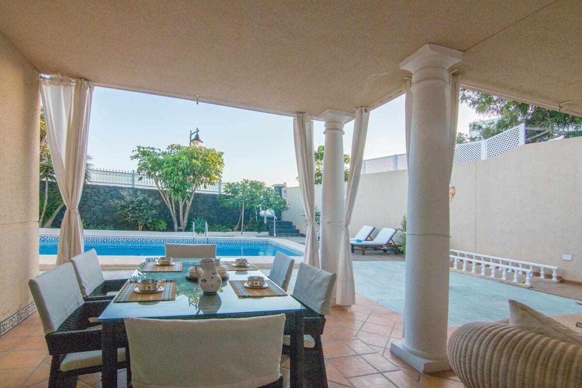La Concha Beachfront Heated Pool Apartment Playa Honda (Lanzarote)