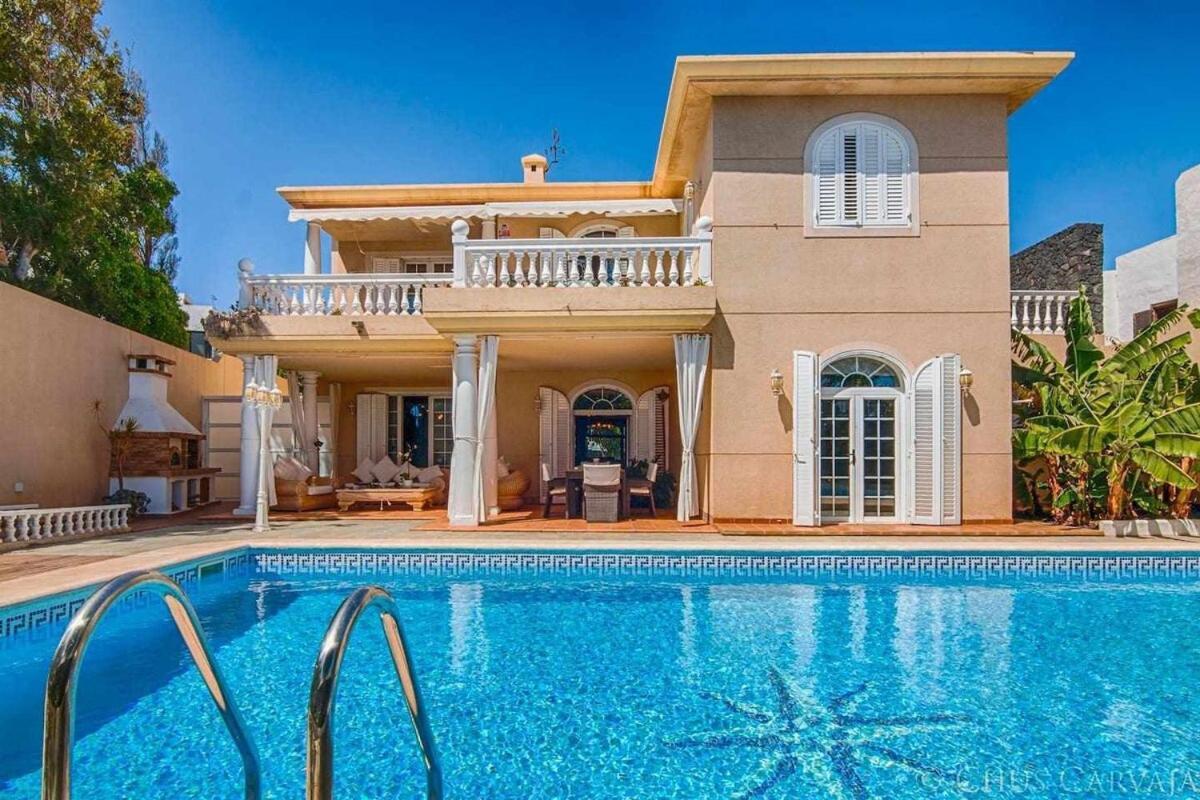 La Concha Beachfront Heated Pool * Playa Honda (Lanzarote)