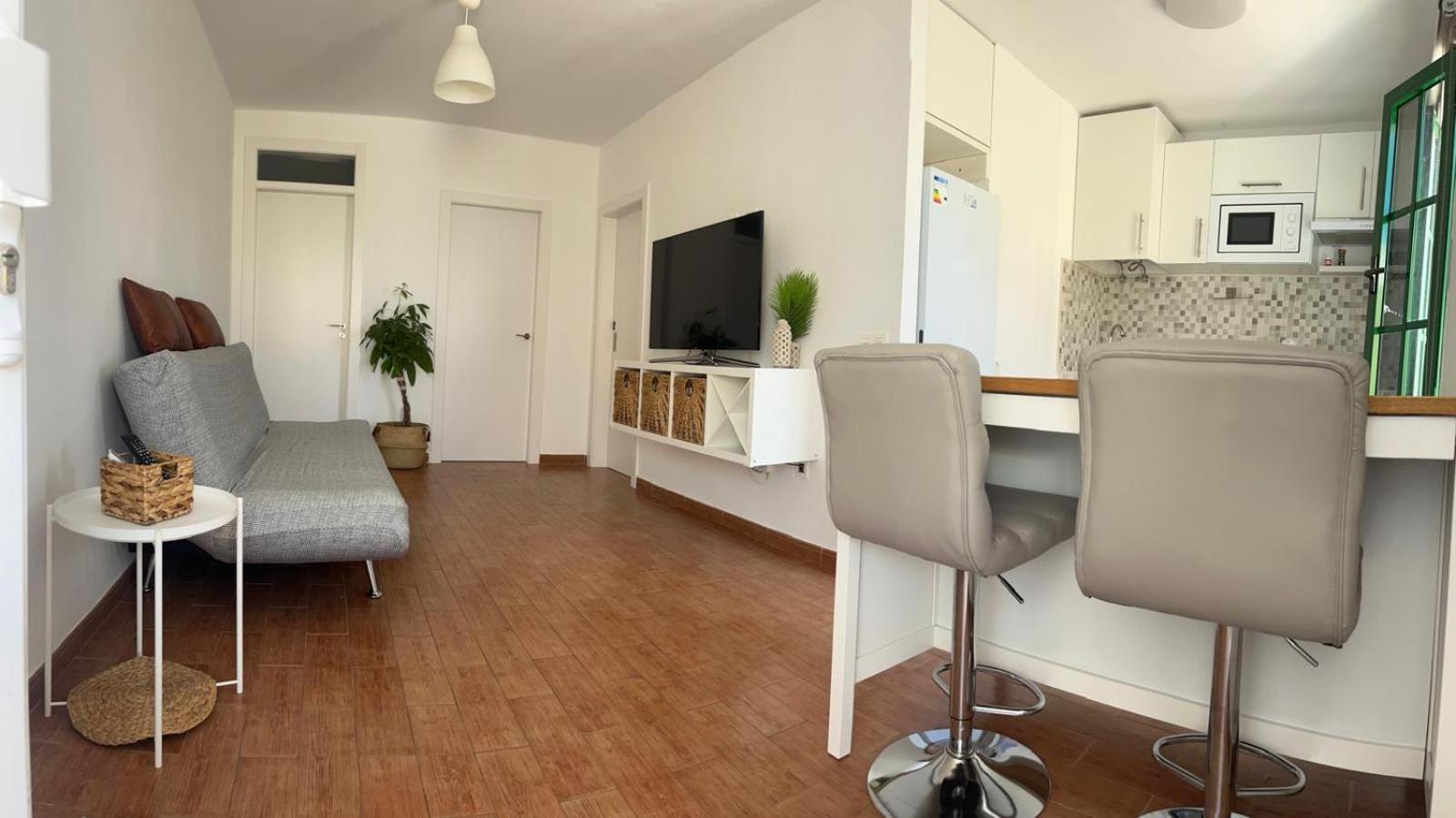 Ideal 3 Apartment *