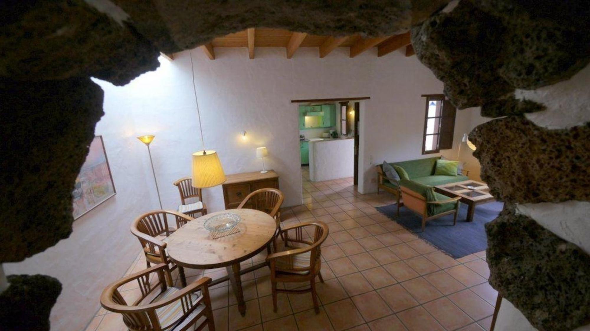 Holiday home Grosses In Mit Gemeinsamem Pool Guatiza