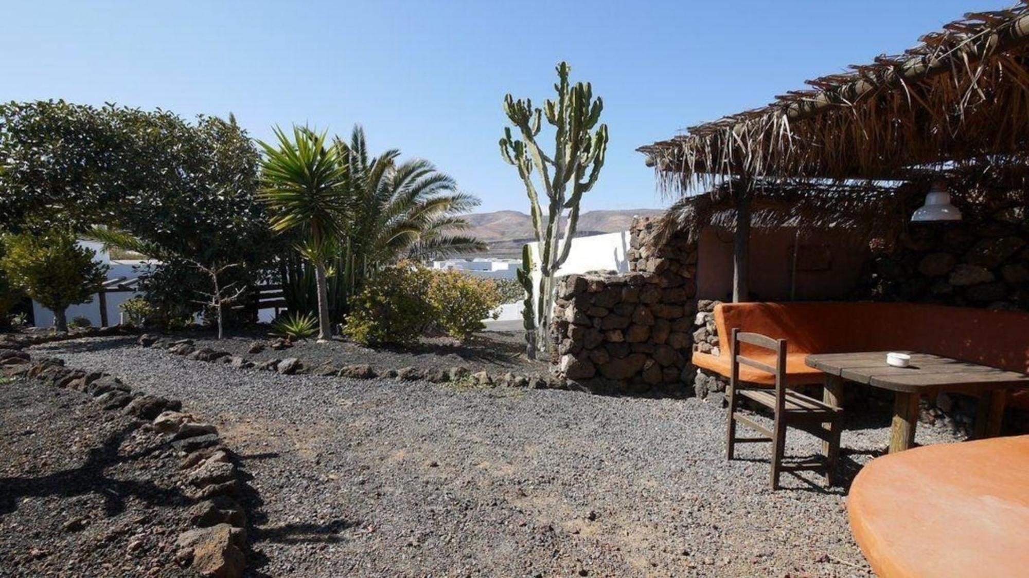Grosses In Mit Gemeinsamem Pool Holiday home Guatiza