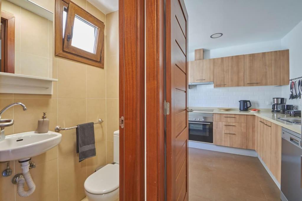 Apartamento Calero Surfin - Shared Pool, 10 Minutes Walking To Harbour Puerto Calero