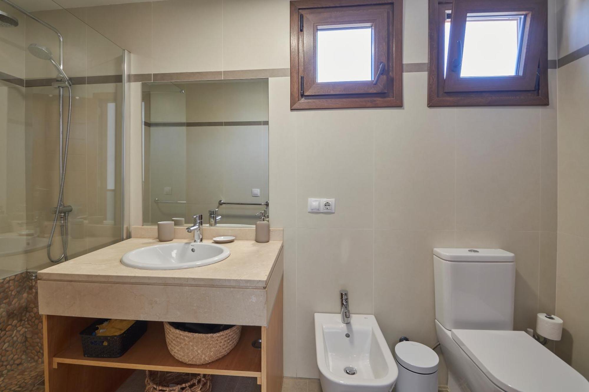 Calero Surfin - Shared Pool, 10 Minutes Walking To Harbour *